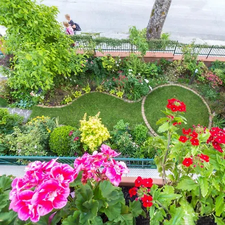 Dimora Morelli Couette-café Gubbio