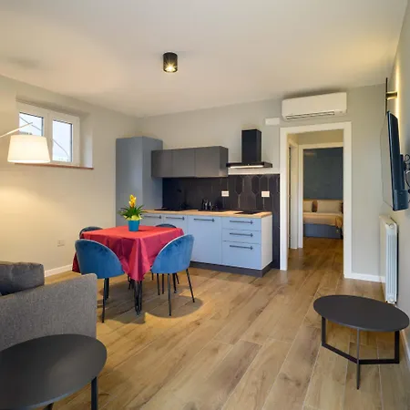 Dimora Morelli فندق مبيت وإفطار 3*