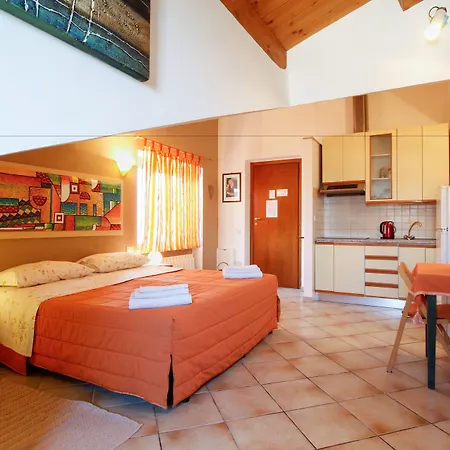 فندق مبيت وإفطار Dimora Morelli 3*