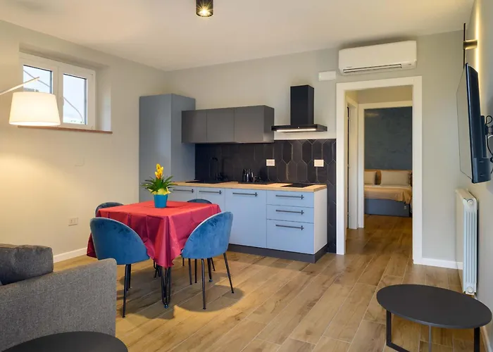 Dimora Morelli Bed & Breakfast 3*